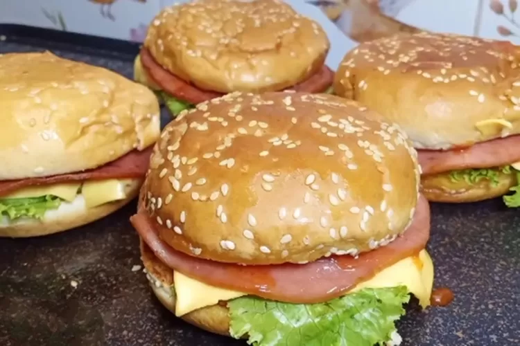 Resep Burger Rumahan, Tentunya Sederhana, Nikmat Dan Lezat, Yuk Recook ...