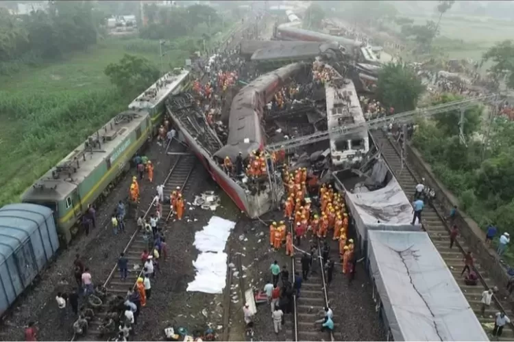 288 Orang Meninggal, Penyebab Kecelakaan Kereta Api Di India Mulai ...