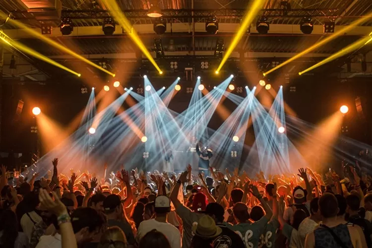 Ilustrasi konser musik bulan November 2023. Ada Coldplay lho... (Pexels/Thibault Thrillet)