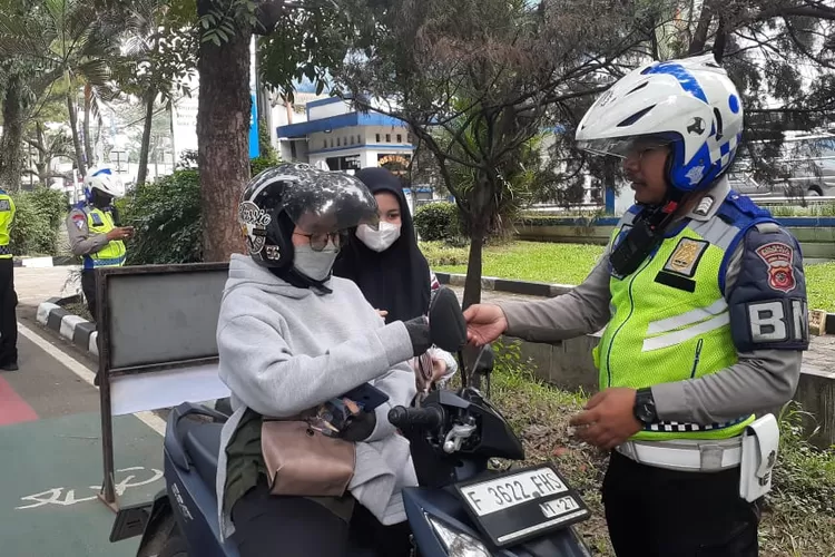Ilustrasi kepolisian saat melakukan Operasi Patuh Lodaya (Dok Metropolitan)