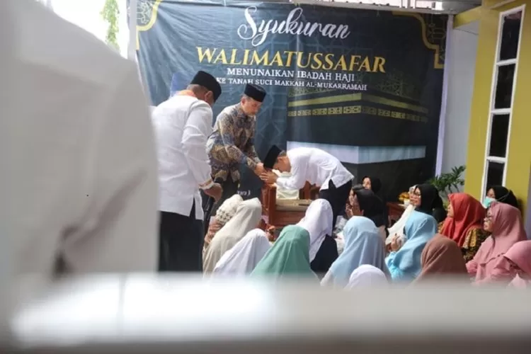 Tradisi Masyarakat Betawi Walimatus Safar, Melepas Keberangkatan ...