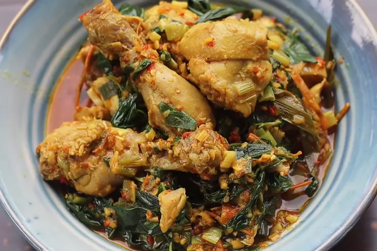 Resep Ayam Woku Pedas Khas Manado, Yuk Intip Cara Membuat Dan Bahan ...