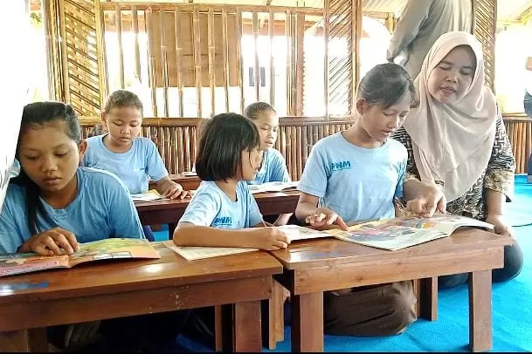 Taman Baca Masyarakat: Membangun Budaya Membaca Di Indonesia - Rakyat ...