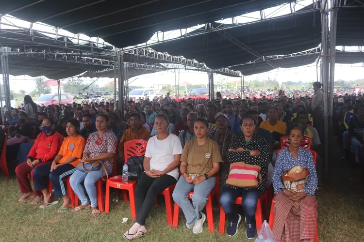 Penyuluhan Redistribusi Sertifikat Tanah Warga Eks Tim-Tim, Bupati ...