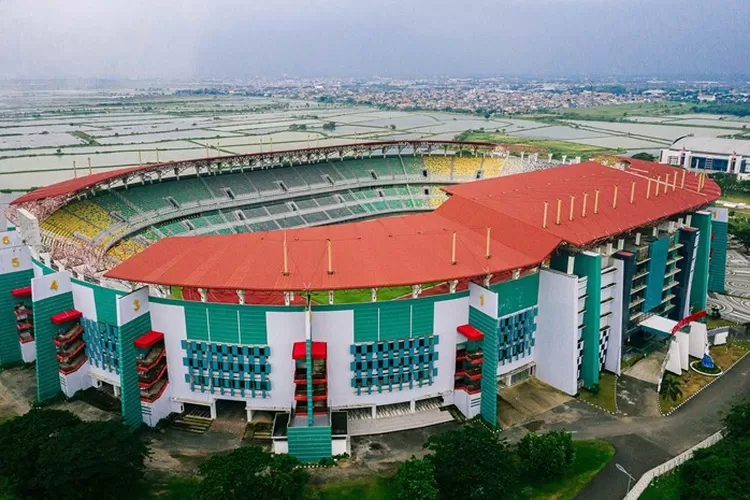 Stadion Gelora Bung Tomo: Keindahan Olahraga Surabaya, Lengkap Dari ...