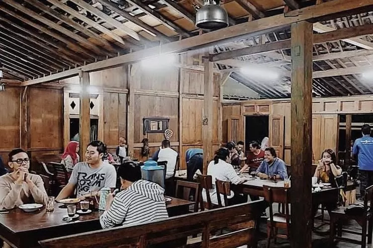 Tempat Nongkrong Asyik Dekat Depok: Keindahan Alam dan Kopi Luwak Menarik