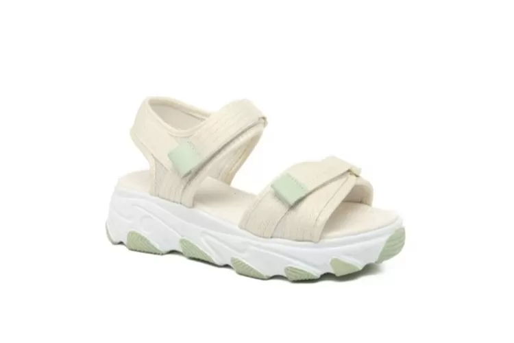 Merk sandal branded online pria