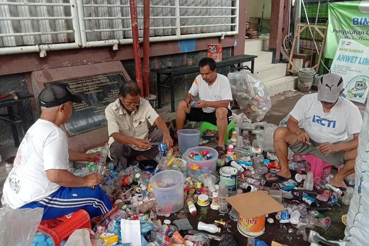 Ingat Kembali Fatwa Mui Buang Sampah Sembarangan Hukumnya Haram