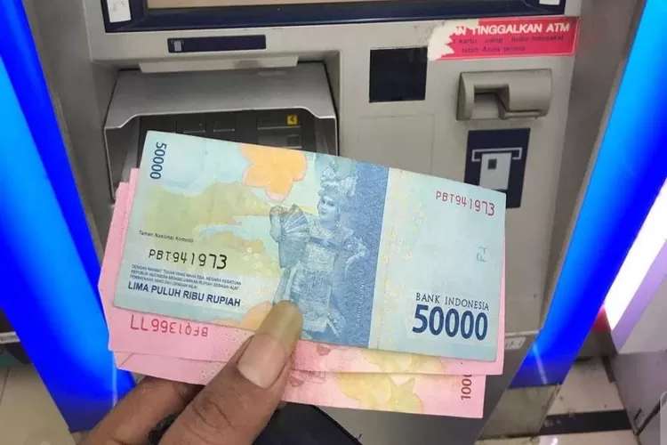 Ambil Uang Di Mesin Atm Tapi Uang Tidak Keluar Dan Ternyata Saldo