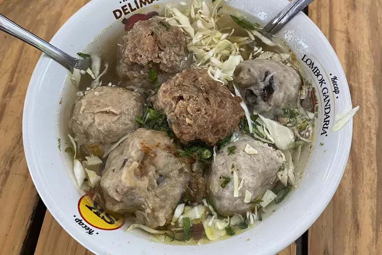 5 Rekomendasi Bakso Terenak Paling Laris Di Semarang Kuahnya Nikmat