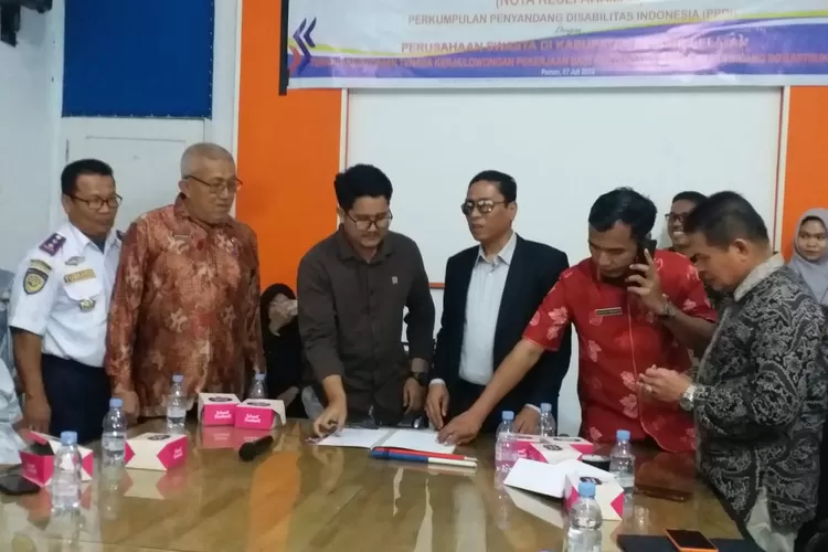 MoU PPDI Dan Tiga Perusahaan, Penyandang Disabilitas Pesisir Selatan ...