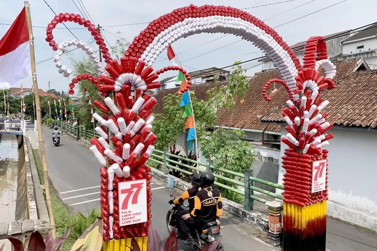 5 Ide Hiasan Dekorasi Gapura 17 Agustus Dari Bambu Gelas Plastik Bekas Hingga Kresek Unik Dan 3268