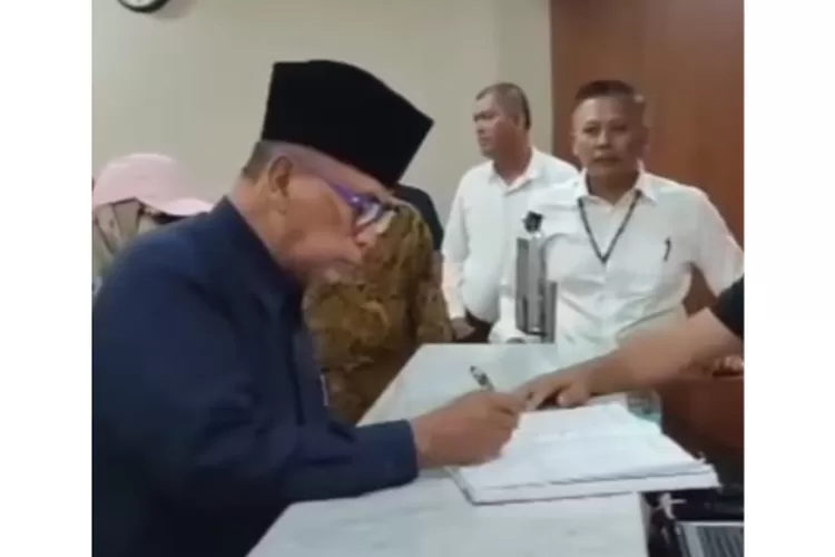 Pimpinan Pondok Pesantren Al Zaytun Panji Gumilang Jadi Tersangka ...