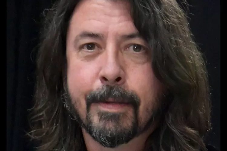 Dave Grohl, Frontman Legendaris Foo Fighters Pilih Naik Kereta Api Ke ...