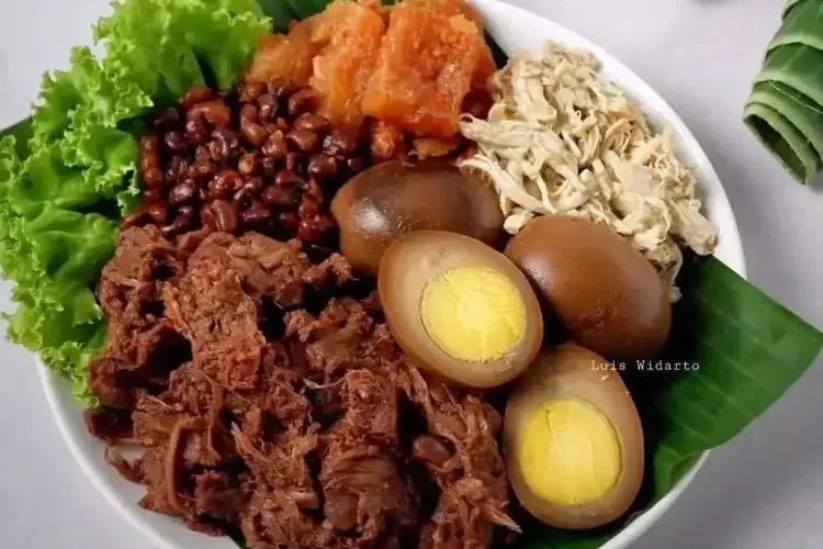 10 Alasan Mengapa Gudeg Luar Biasa: Kuliner Legendaris yang Memikat Selera