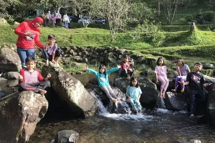 Tak Jauh dari Puncak Bogor, Ada Destinasi Wisata Alam yang Ideal untuk Liburan Keluarga