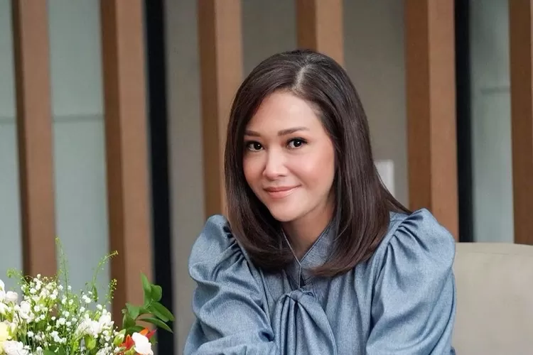 Maia Estianty unggah foto lawas bersama keluarga