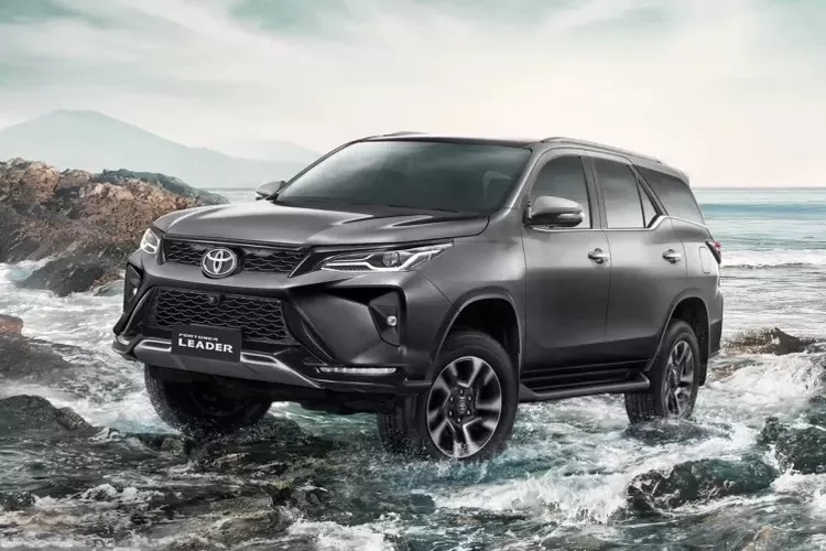 Toyota Fortuner 2024 Tampil Lebih Sangar dan Mesin Baru, Ini Tampilan