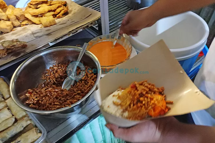 Warung Nasi Uduk Legendaris Depok Generasi Kedua Warisan Kuliner