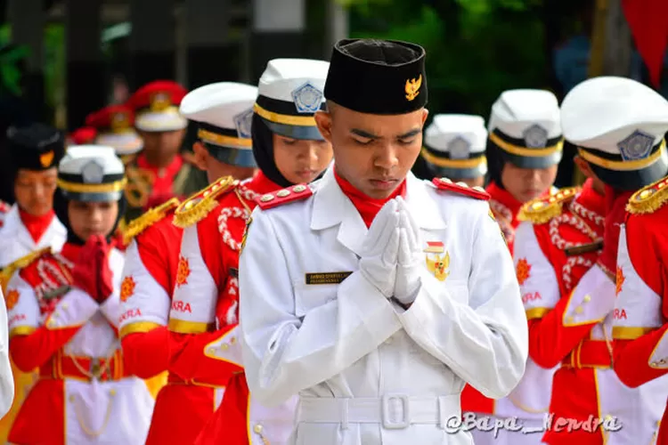 2 Contoh Amanat Pembina Upacara 17 Agustus 2024 yang Menyentuh (Foto: smkn1bjm.sch.id)