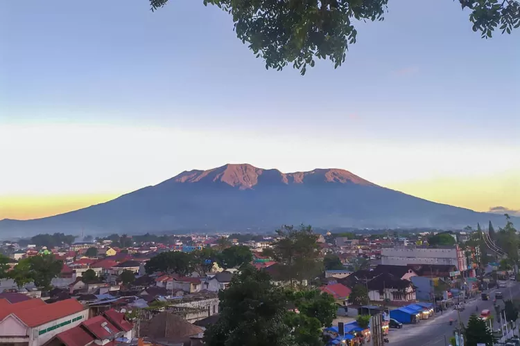 Legenda Gunung Marapi Sumatera Barat Yang Penuh Misteri, Namun Selalu ...