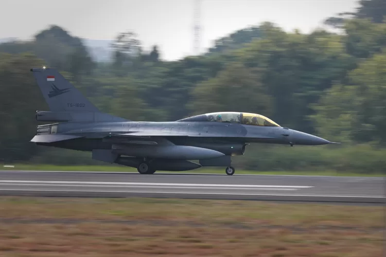 Pesawat Tempur F-16 Fighting Falcon TNI AU Siap Beraksi, Meriahkan ...