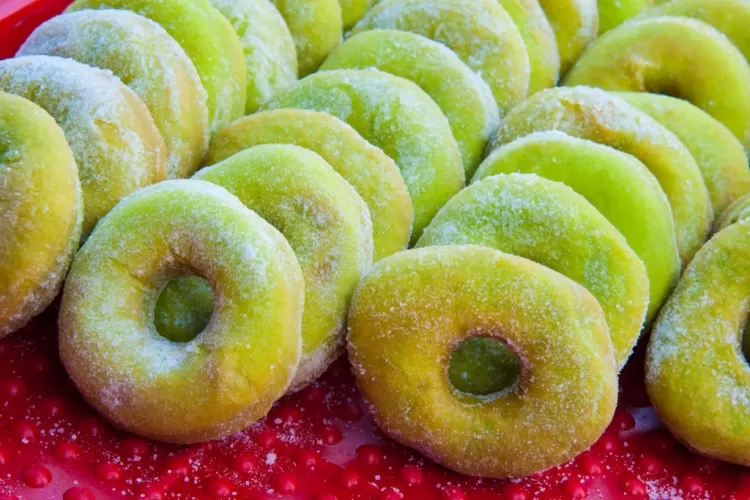 Resep Donat Kentang Pandan Ala Chef Devina Hermawan, Empuk Dan Anti ...