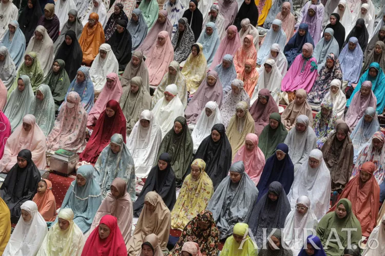 Bagaimana Hukum Wanita Salat Tarawih Di Masjid Ini Penjelasan Ustaz