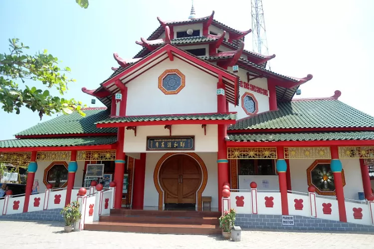 Ini Deretan Wisata Religi Di Purbalingga, Ada Masjid Mirip Ka'bah ...