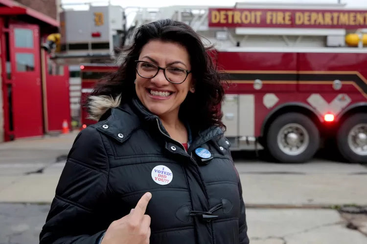 Rashida Tlaib Menjadi Wanita Keturunan Palestina Pertama Yang Menjabat ...