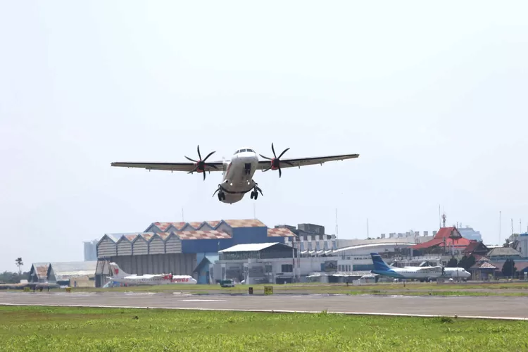 Bandara Husein Sastranegara, Awalnya Bernama Lapangan Terbang Andir ...