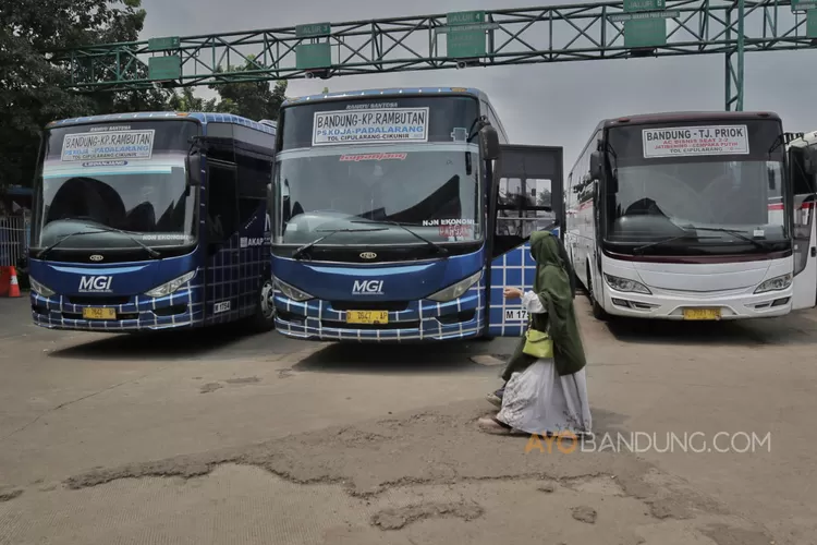 Angkot Dan Bus Dalam Kota Di Bandung Masih Beroperasi Di 6-17 Mei - Ayo ...