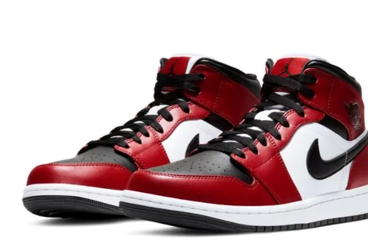 Sepatu Nike Air Jordan generasi pertama.