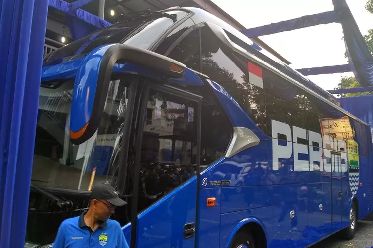 ilustrasi Bus Persib. (AyoBandung/Hisyam Azmi)