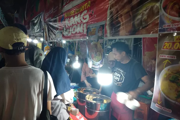Salah satu penjual di Festival Kuliner Pedas Semarang 2019 (ayosemarang.com/vedyana)