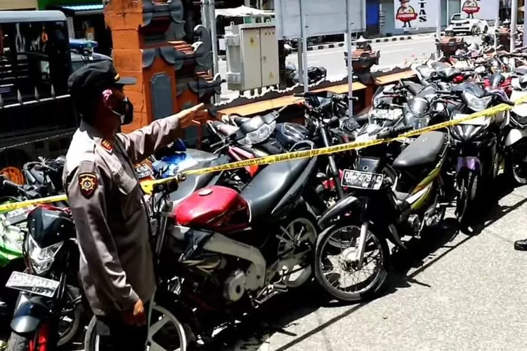 Ilustrasi - Puluhan Motor dan Mobil Disita Polda Jateng di Sukolilo Pati. (Foto/Ist.)