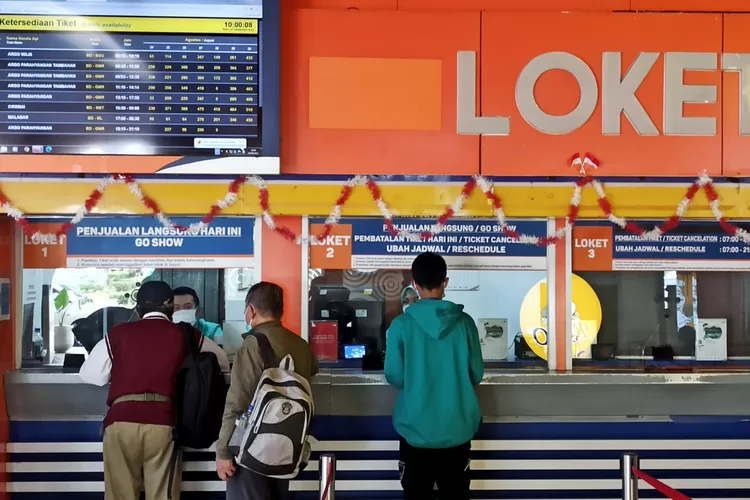 Ilustrasi Loket KAI untuk Mudik Lebaran 2025 (Dok.RBG/Istimewa)