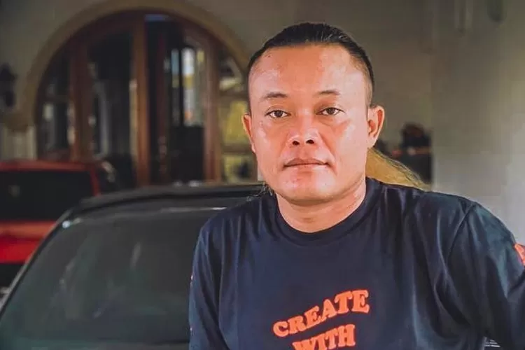 Pelawak Sule alias Entis Sutisna kisahkan rumah mewah miliknya dihuni kuntilanak. Foto Instagram @ferdinan_sule