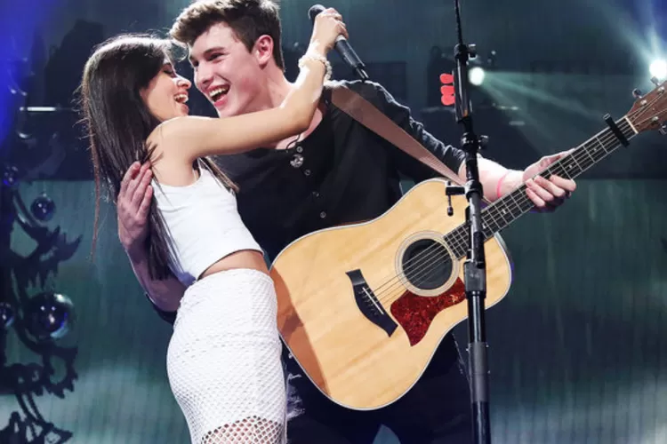 Señorita, Kolaborasi Epik Antara Shawn Mendes Dengan Camila Cabello ...