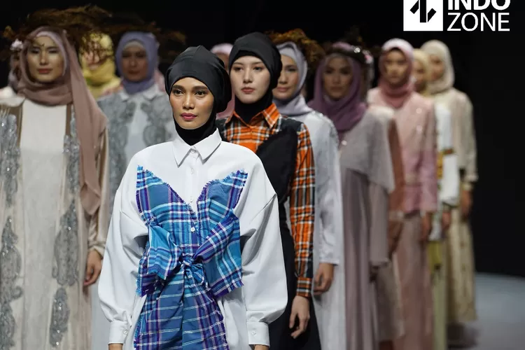 Ini Alasan Indonesia Dianggap Sebagai Kiblat Fashion Muslim - Indozone ...