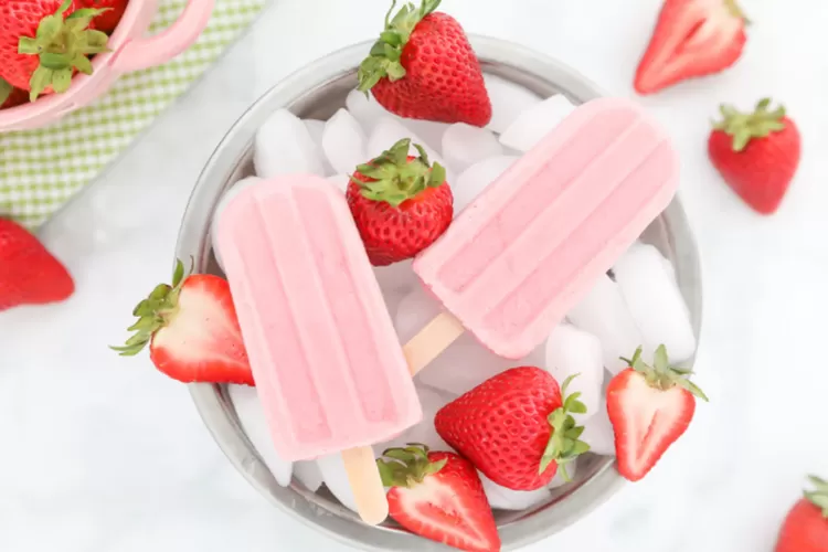 Cobain Resep Yoghurt Popsicles Yang Sehat Dan Menyegarkan! - Indozone Food