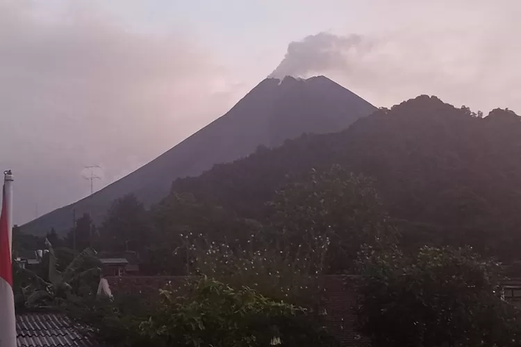 Status Gunung Merapi Masih Waspada Bpptkg Erupsi Berikutnya Makin Dekat Indozone News