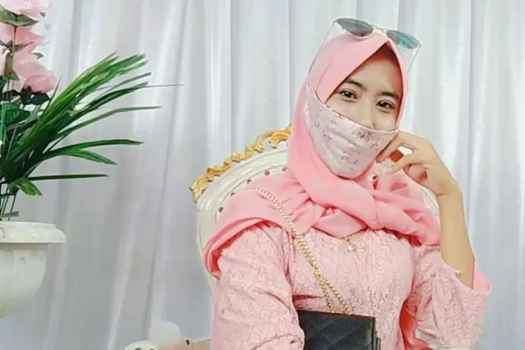 Heboh Wanita Cantik Ditemukan Tewas Di Karawang Dewi Sempat Bikin Status Rindu Kamu Nak