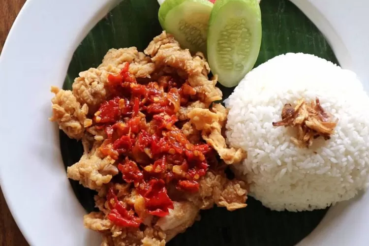 Begini Resep Mudah Membuat Ayam Geprek Yang Rasanya Lezat - Indozone Food