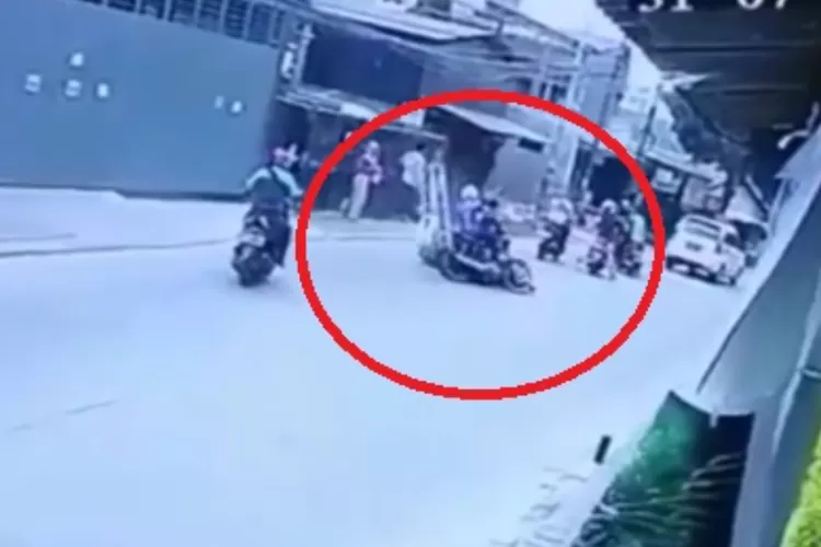 Viral Motor Ninja Oleng Hajar Wanita Pejalan Kaki Hingga Tewas Di