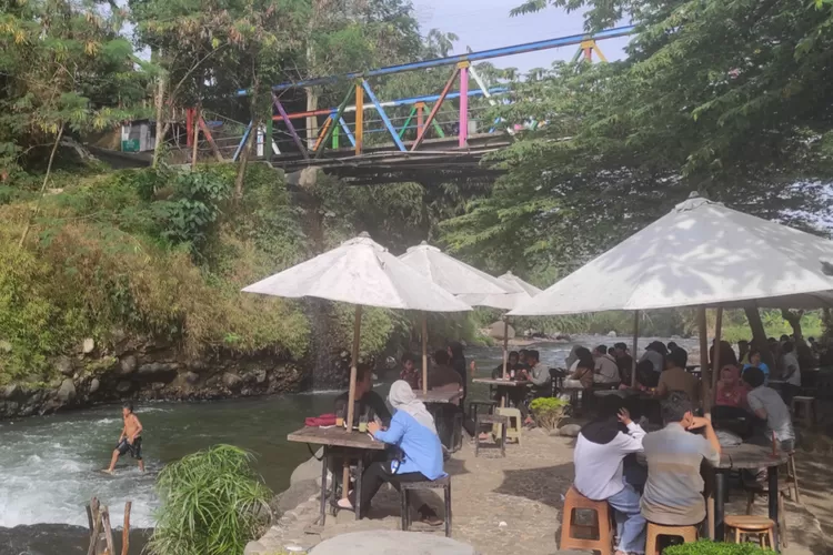 Tempat Ngopi Hits Di Pemalang Lokasinya Gak Biasa, Ada Atraksi Bocah ...