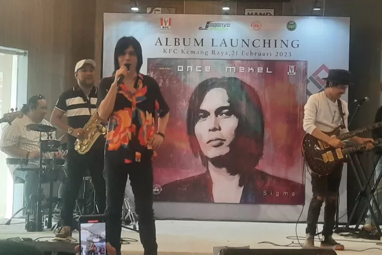 Rilis Album Solo Once Mekel Gelar Konser Mini Di Restoran Fast Food Indozone Music