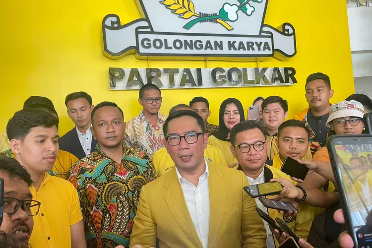 Meski Elektabilitasnya Tinggi, Ridwan Kamil Tetap Dukung Airlangga Jadi ...