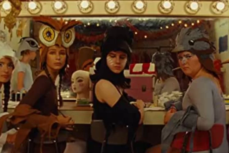 Cara Mudah Bikin Konten Tik Tok ala Wes Anderson, Lagi Tren! - Indozone