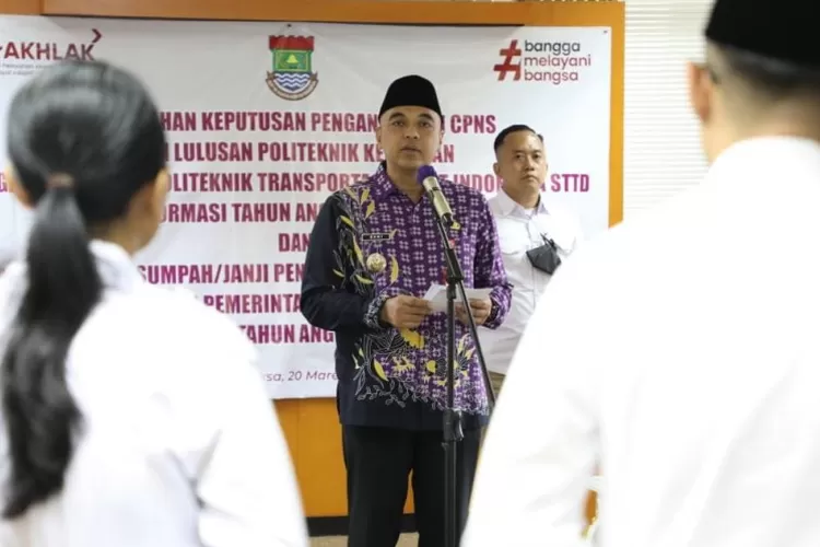 Bupati Zaki Lantik 781 PNS, Berharap Tercipta Birokrasi Yang Dinamis ...